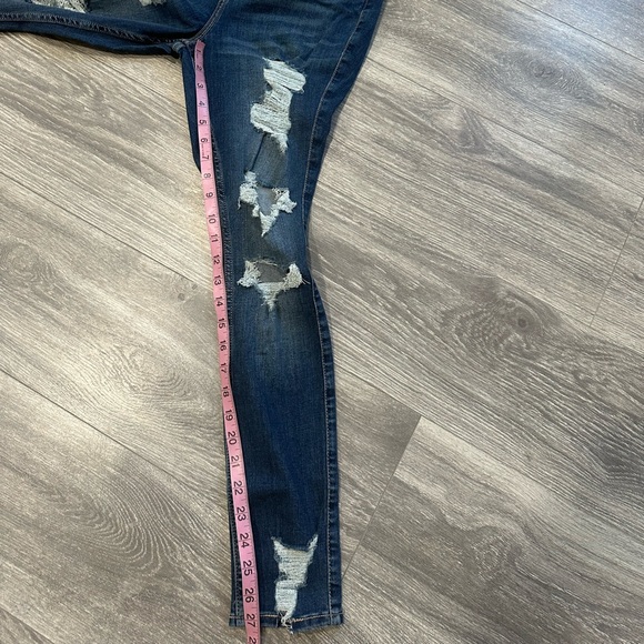 Hollister Ultra High Rise Jeans - Picture 6 of 10